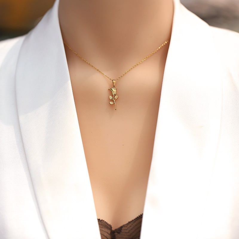 Collier pendentif rose en acie - Birth Flower Necklace avis et prix