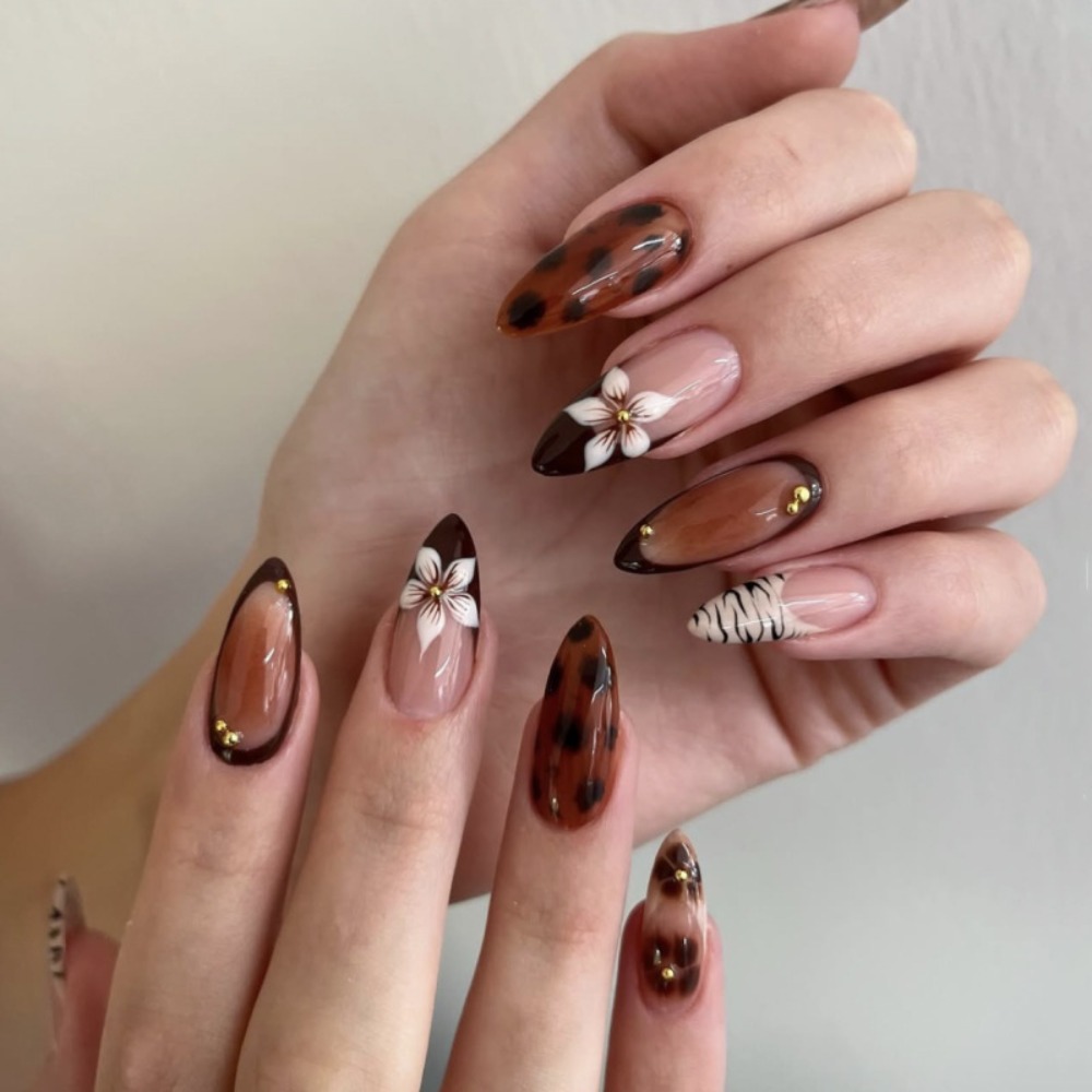 24 pièces de faux ongles brun  - Pressed Flower Art avis et prix